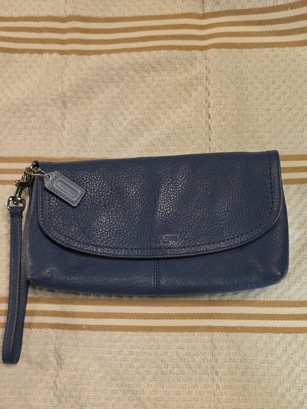 COACH F49177 PARK LEATHER LARGE FLAP WRISTLET BLUE    Size: 8.5" x 4.5" x 1.5"